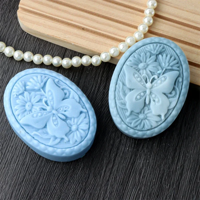 Silikon-Seifenform mit Blumen- – Soap Making Gifts Bewertung und Preis